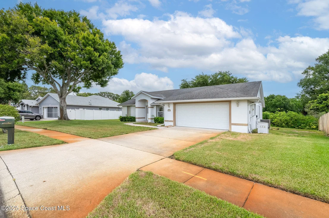 Photo of 3990 Tangle Drive
