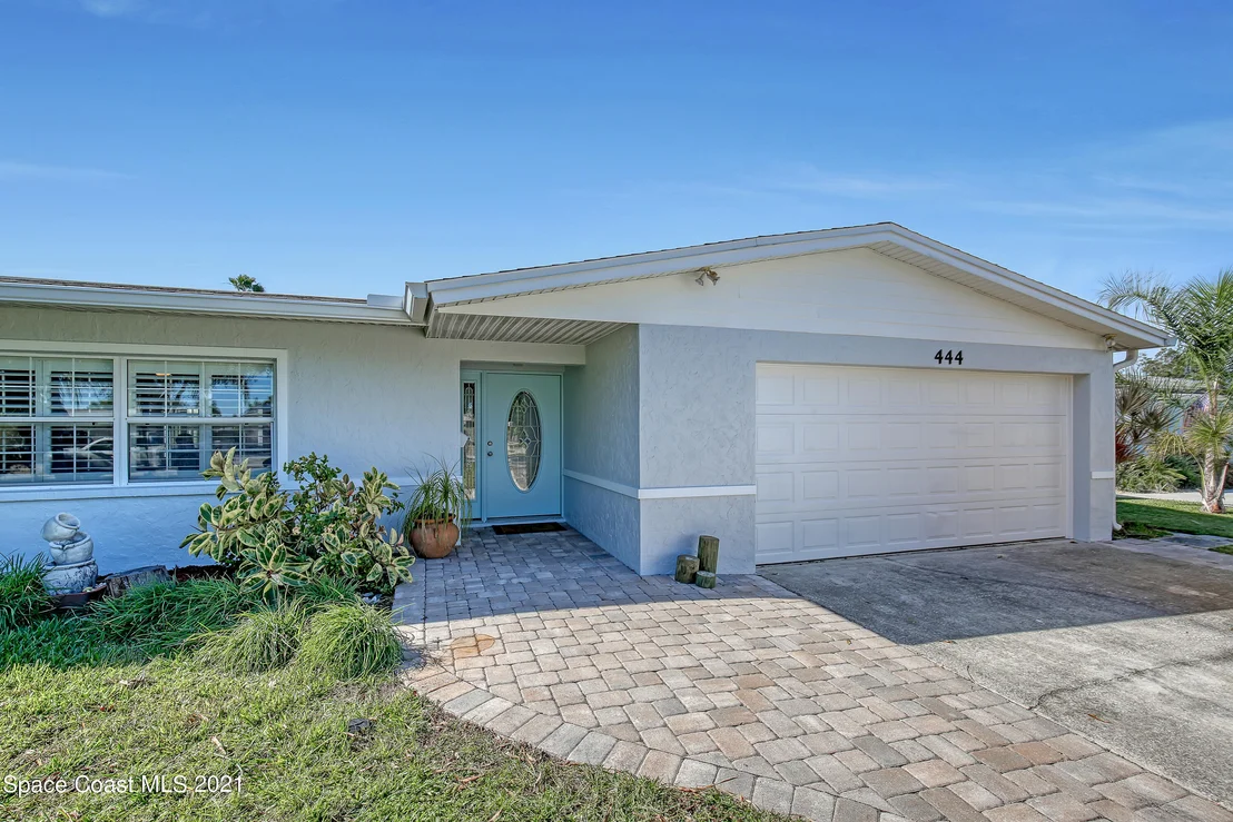 Photo of 444 Sparrow Drive