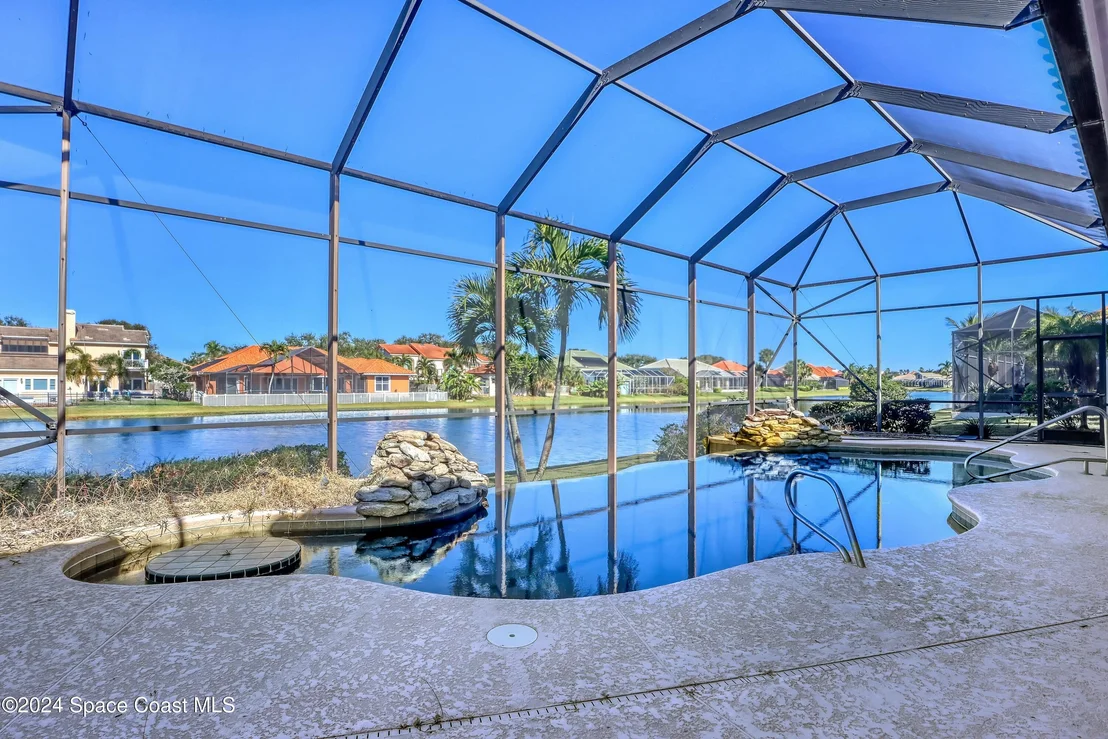 Photo of 402 Flanders Drive