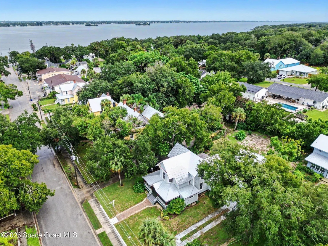 Photo of 35 Barton Avenue