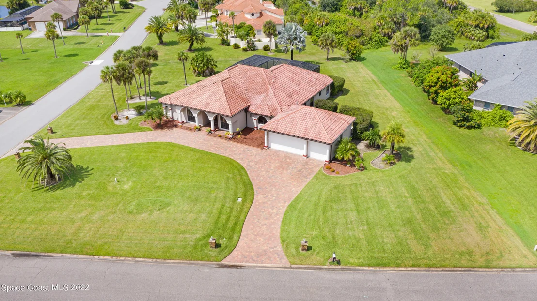 Photo of 903 Bluegrass Lane