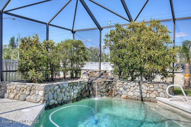 Photo of 821 Peregrine Drive