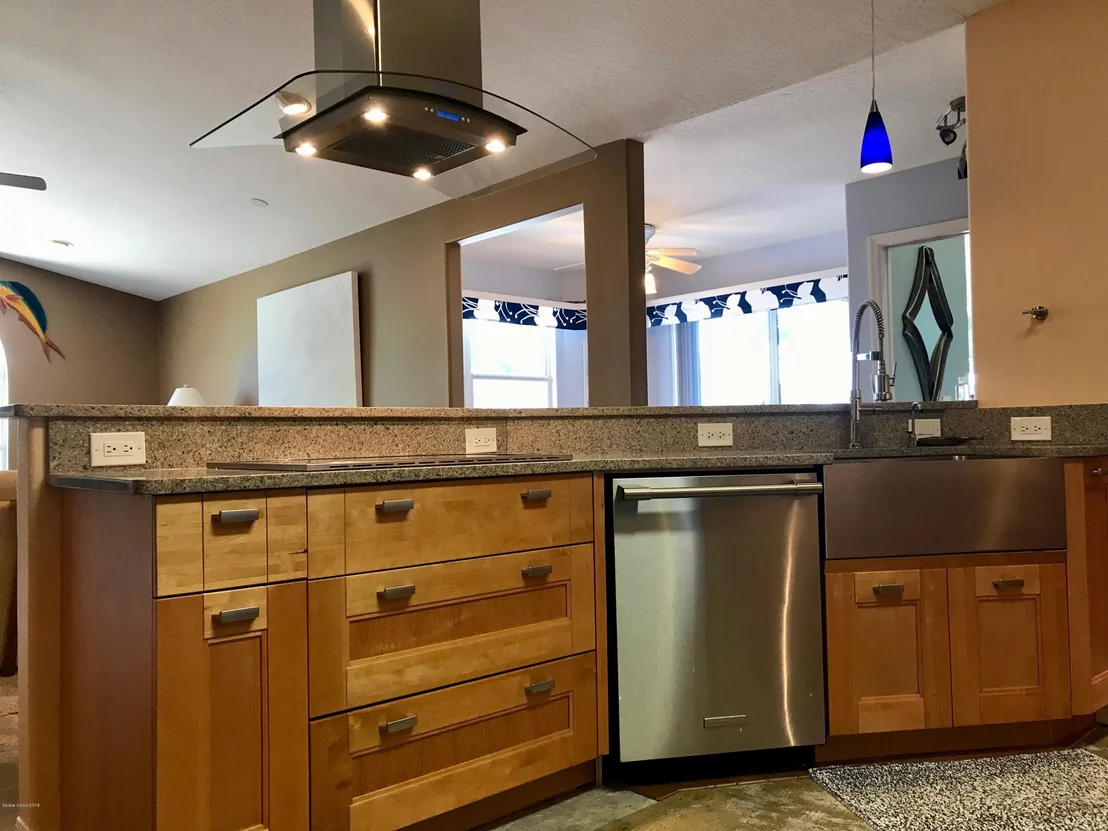 Photo of 1041 Sunswept Road NE