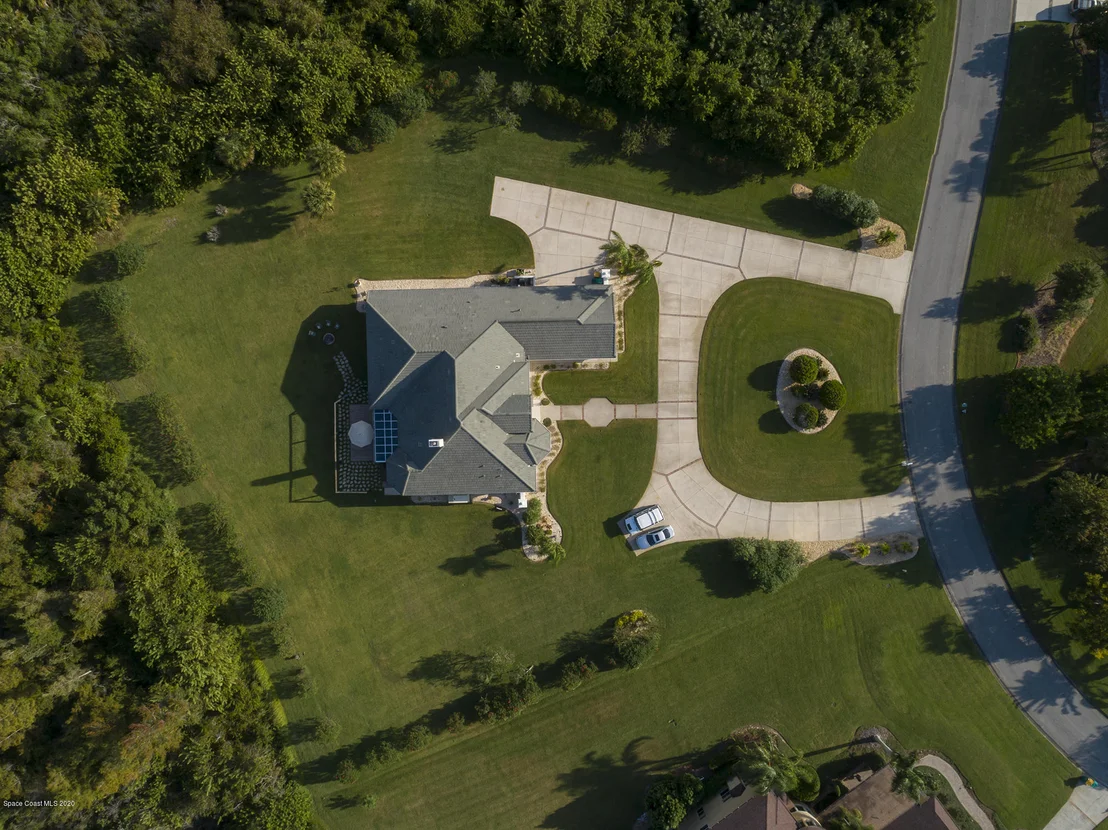 Photo of 866 Oak Park Drive