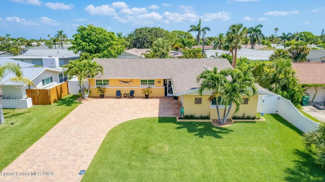 Photo of 340 Dorset Drive