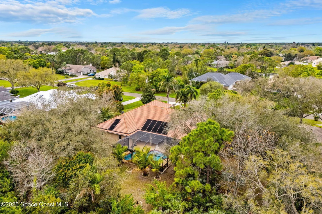 Photo of 4443 Long Lake Road