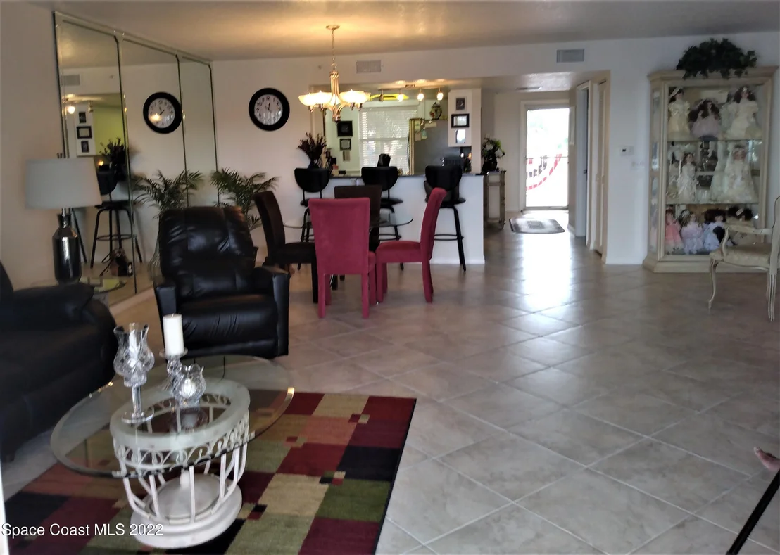 Photo of Unit 302 at 100 Riverside Drive