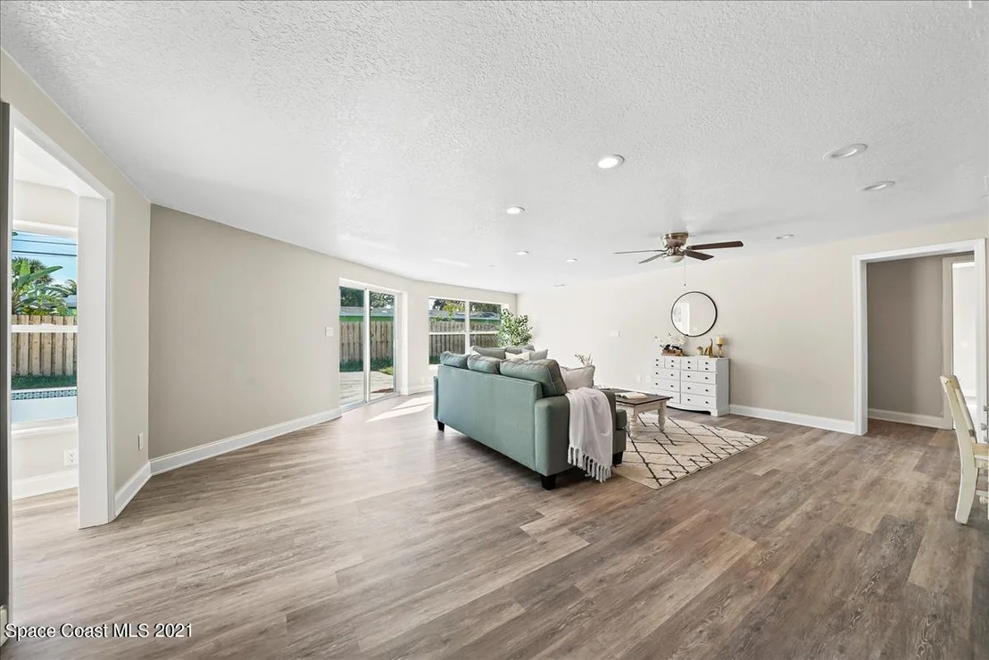 Photo of 445 Bahama Drive