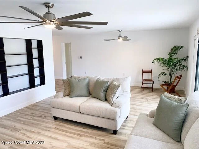 Photo of 1126 Pinetree Drive