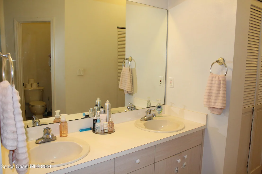 Photo of 3067 Temple Lane N
