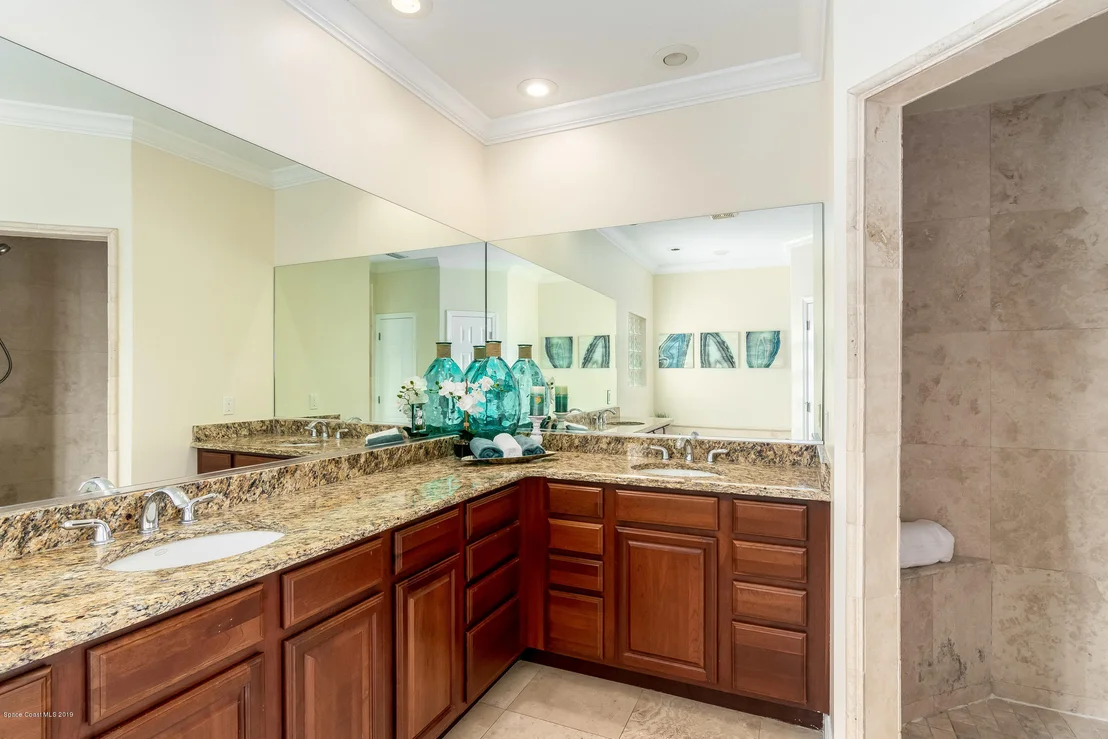 Photo of 984 Placid Drive