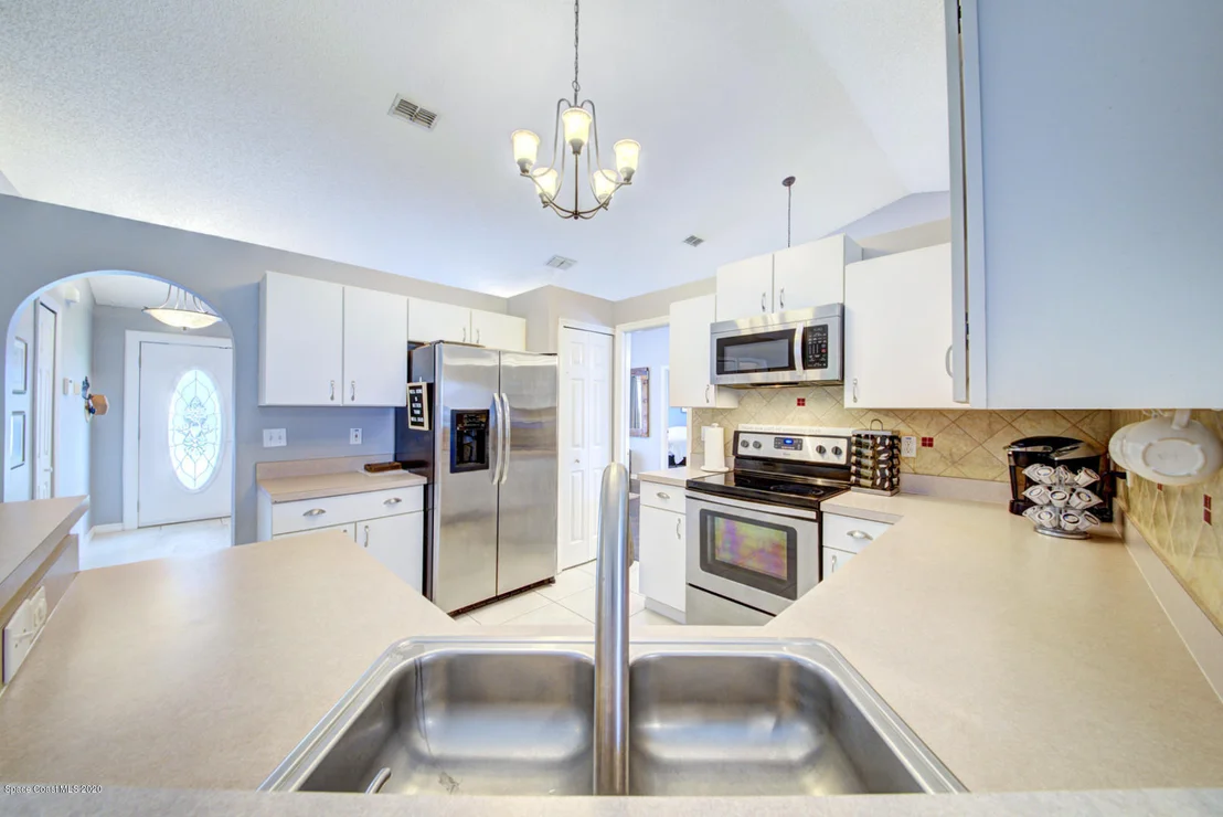 Photo of 2380 High Ridge Road