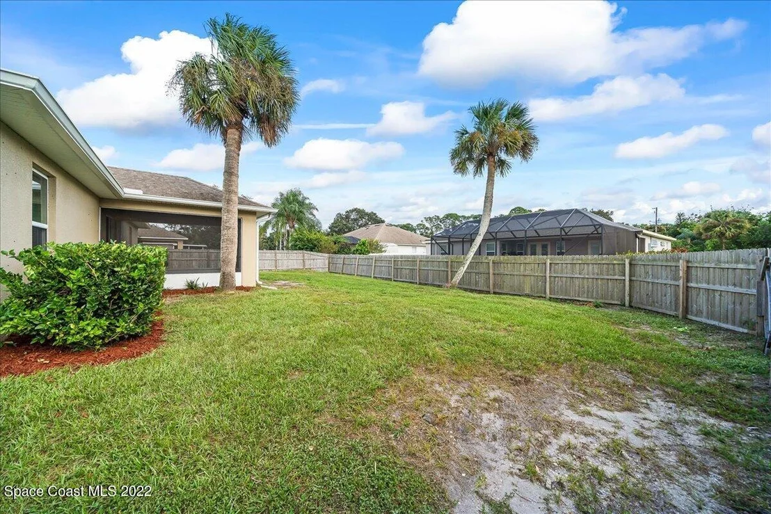 Photo of 6175 Adina Road