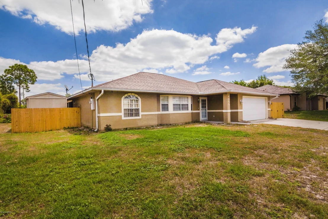 Photo of 6855 Cedar Avenue