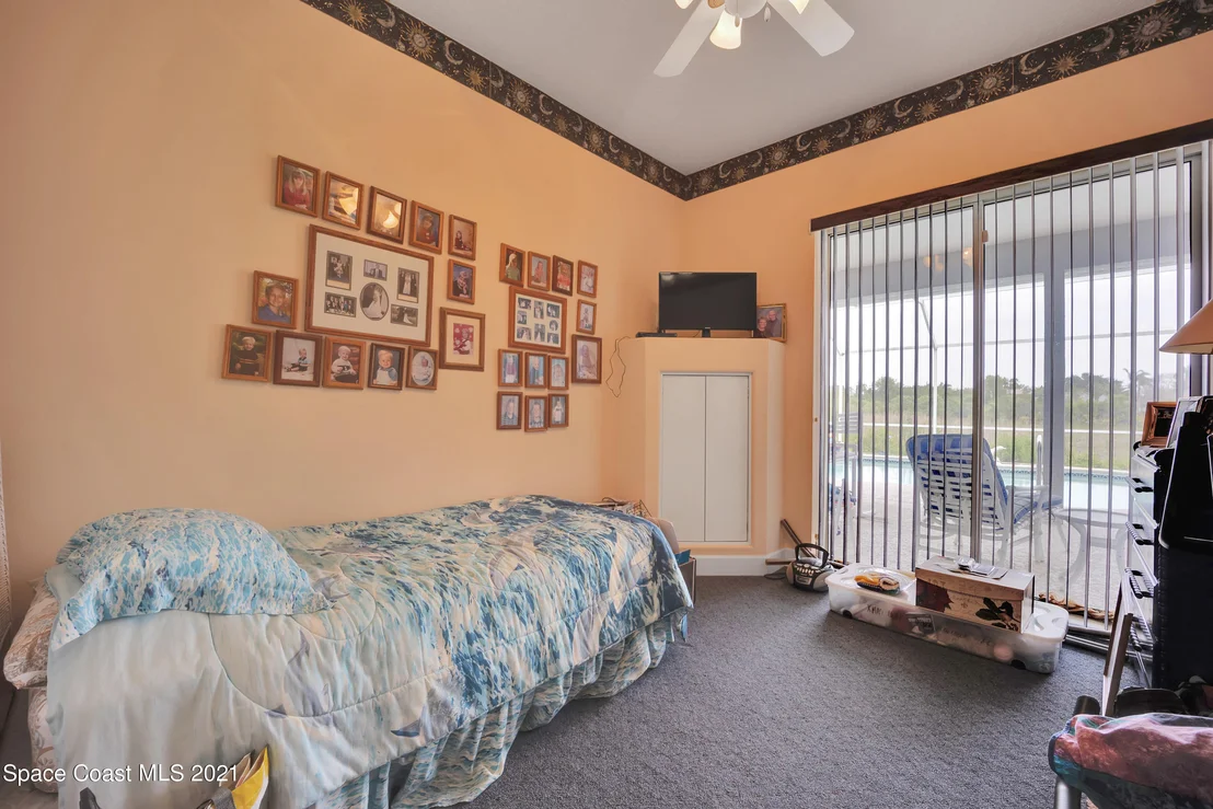 Photo of 951 Stratford Place