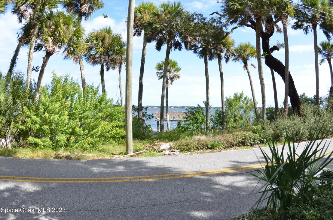 Photo of 1451 Rockledge Drive