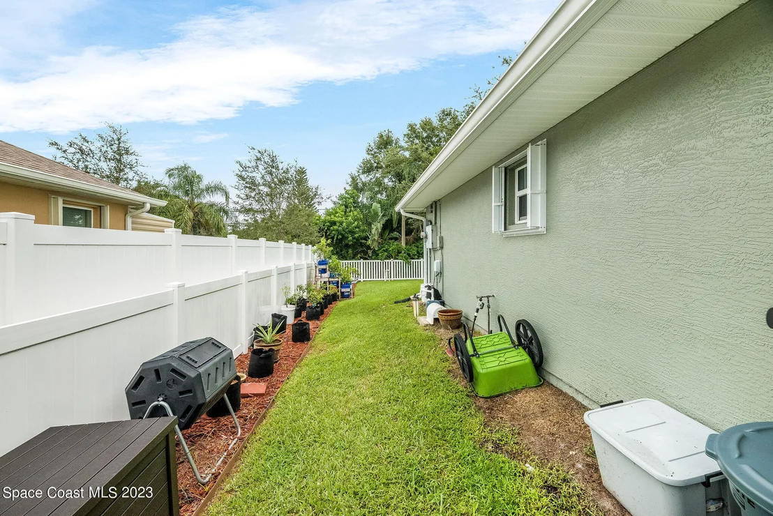 Photo of 468 Biscayne Lane