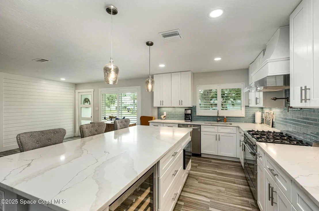 Photo of 407 Sandpiper Drive