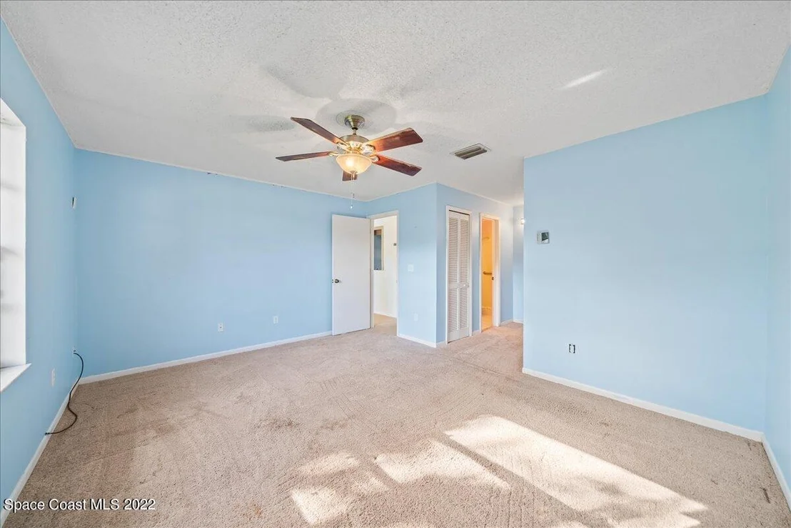 Photo of 811 Lyons Circle NW