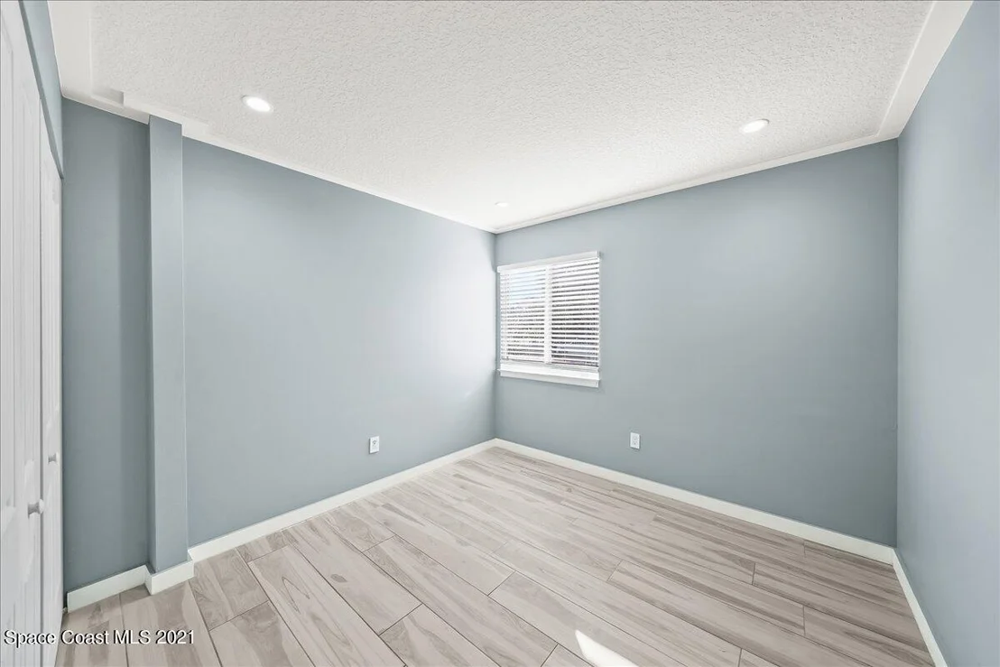 Photo of 1040 Grapefruit Road SE