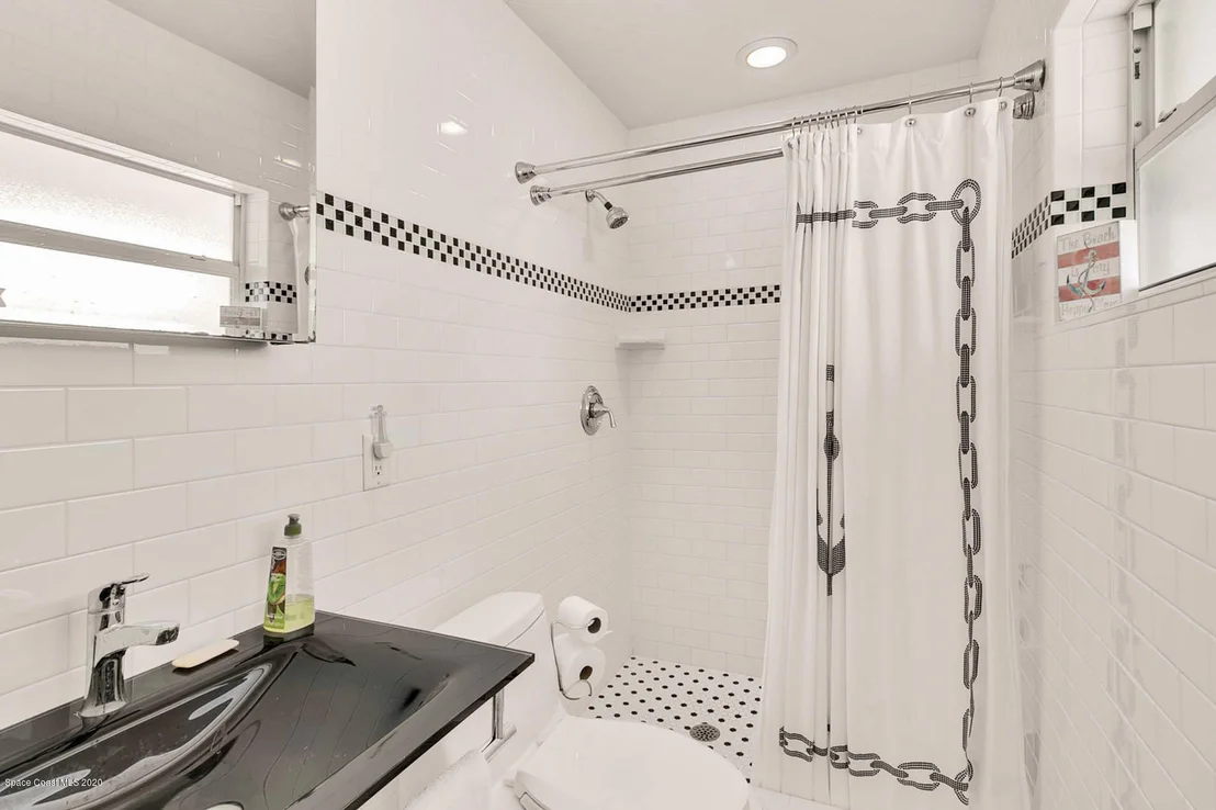 Photo of 570 Bahama Drive