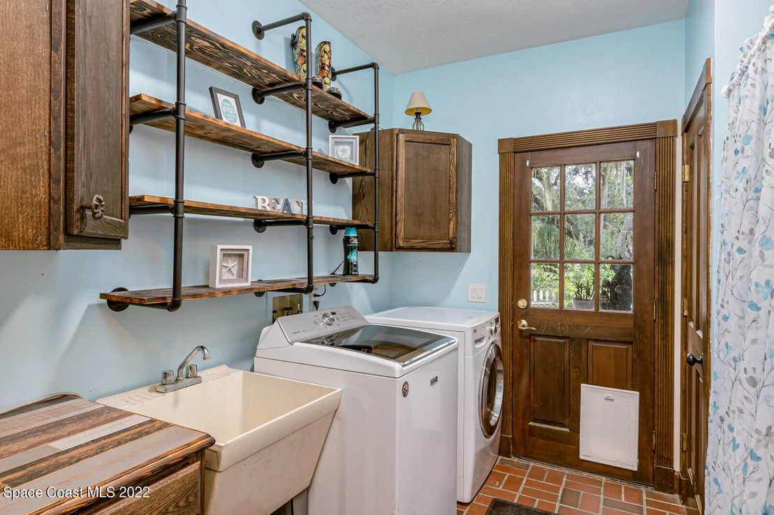 Photo of 2179 Turpentine Road