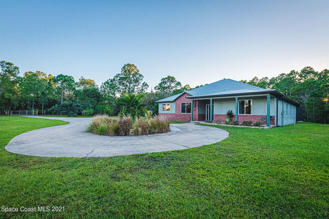 Photo of 4570 Alix Lane