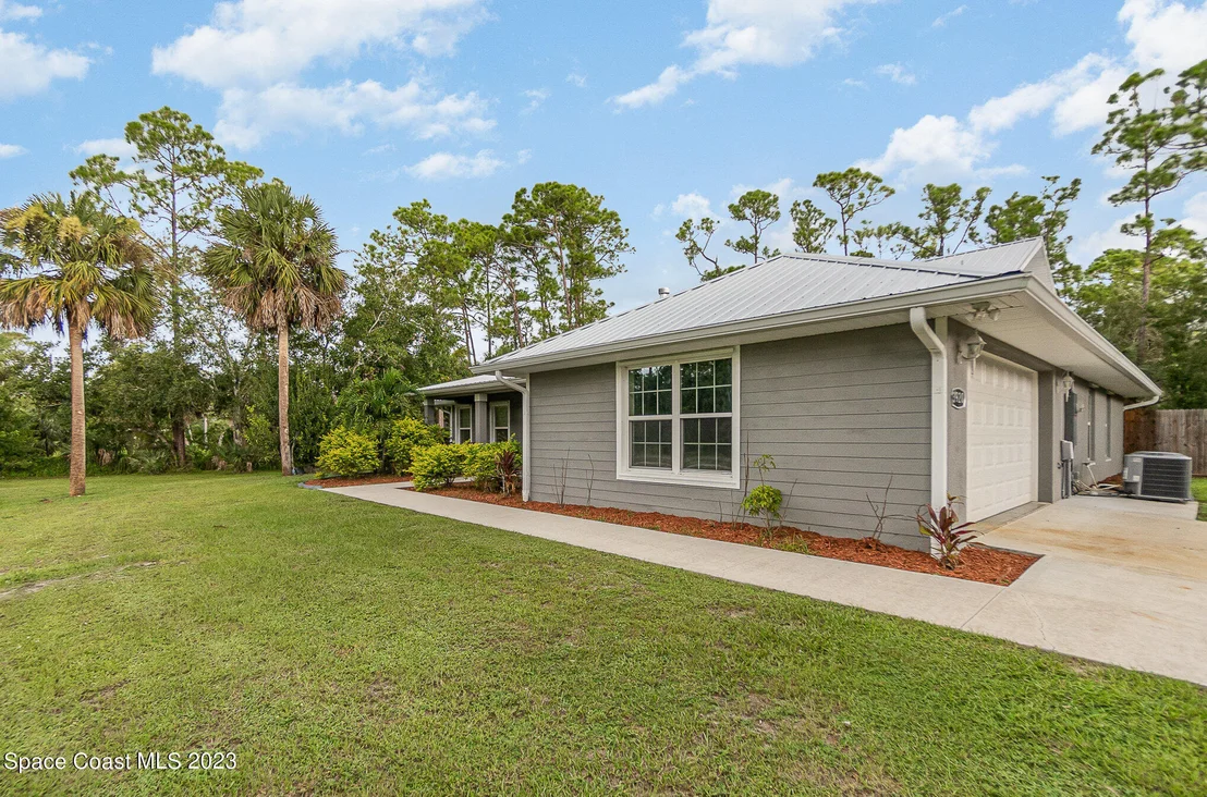 Photo of 3920 Burton Road