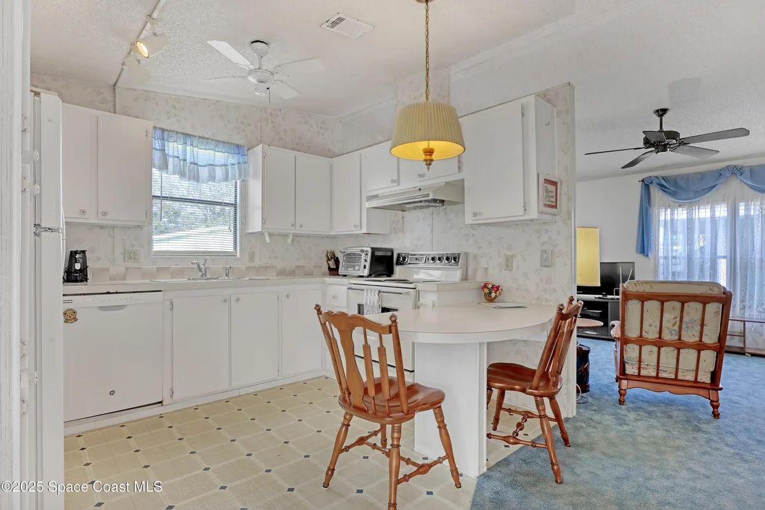 Photo of 4438 Twin Lakes Drive