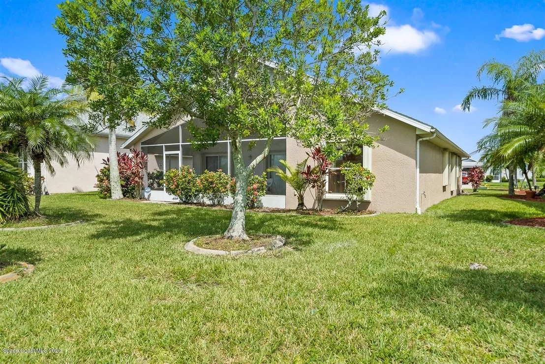 Photo of 2484 Addington Circle