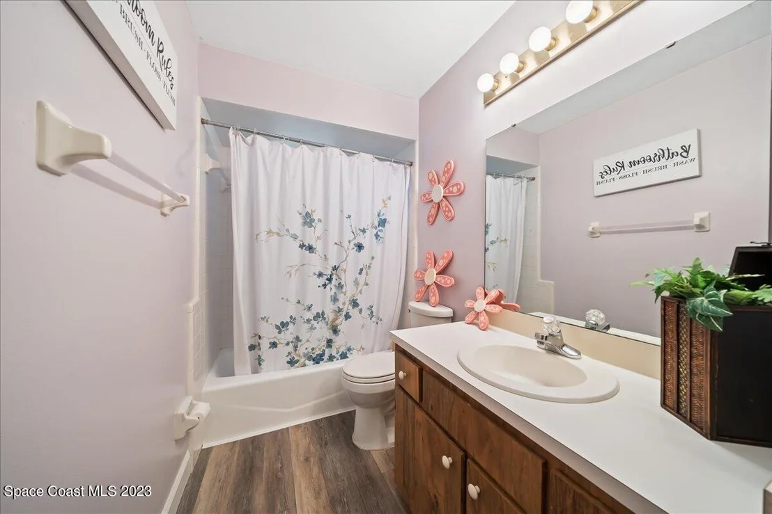 Photo of 809 Pine Valley Court