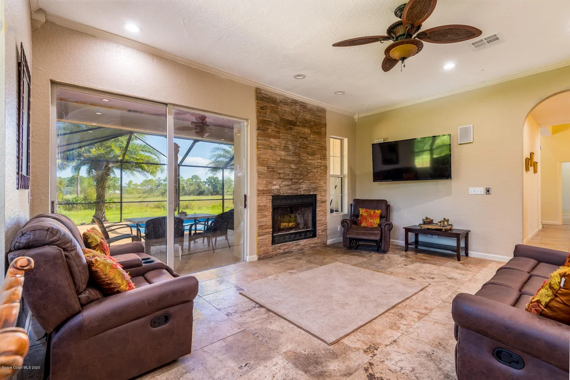 Photo of 1460 Grant Road