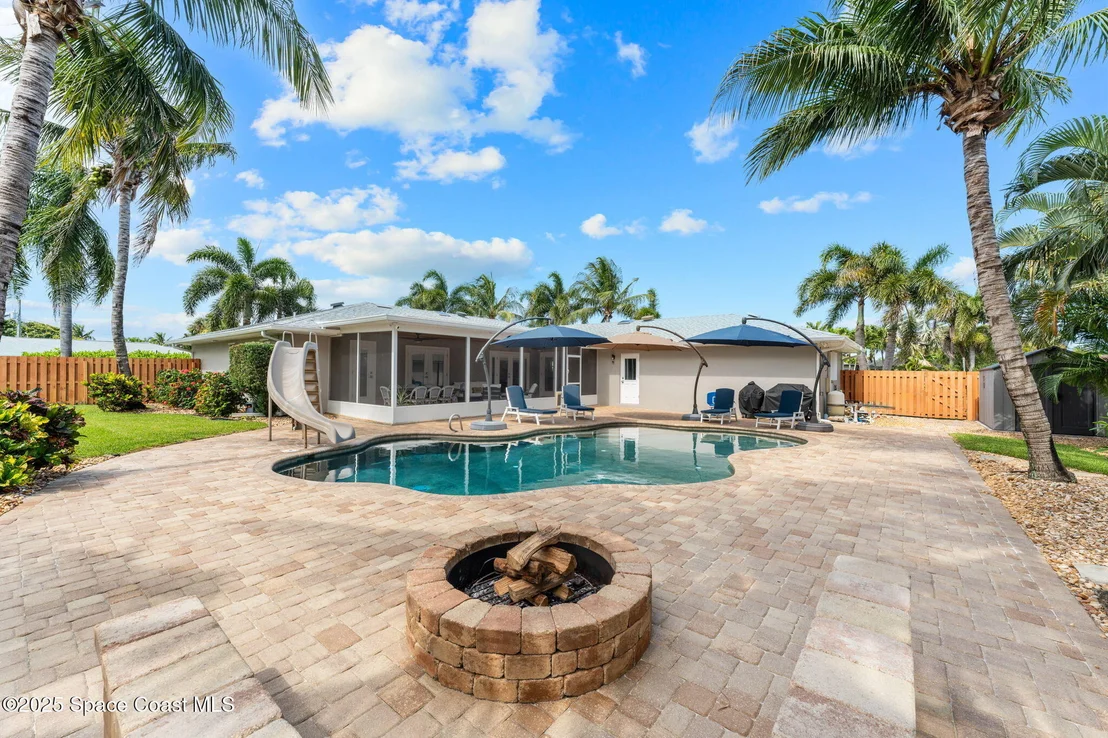 Photo of 565 Solitaire Palm Drive