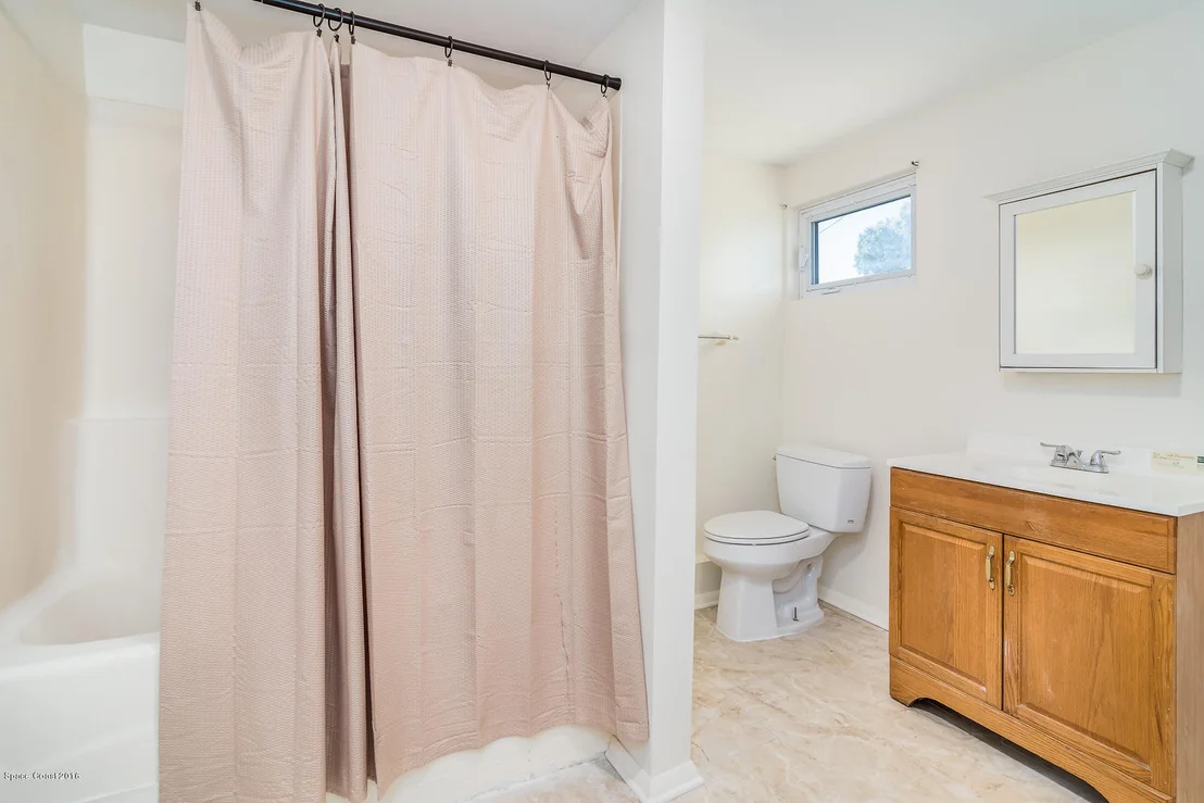 Photo of 124 Valencia Drive