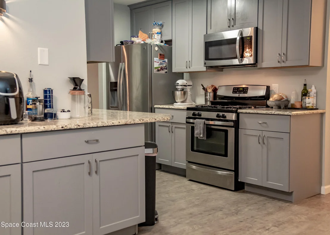 Photo of 800 Mark David Boulevard