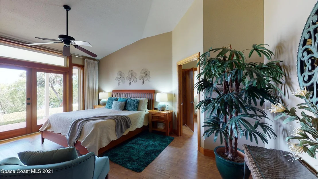 Photo of 400 Bay Point Drive