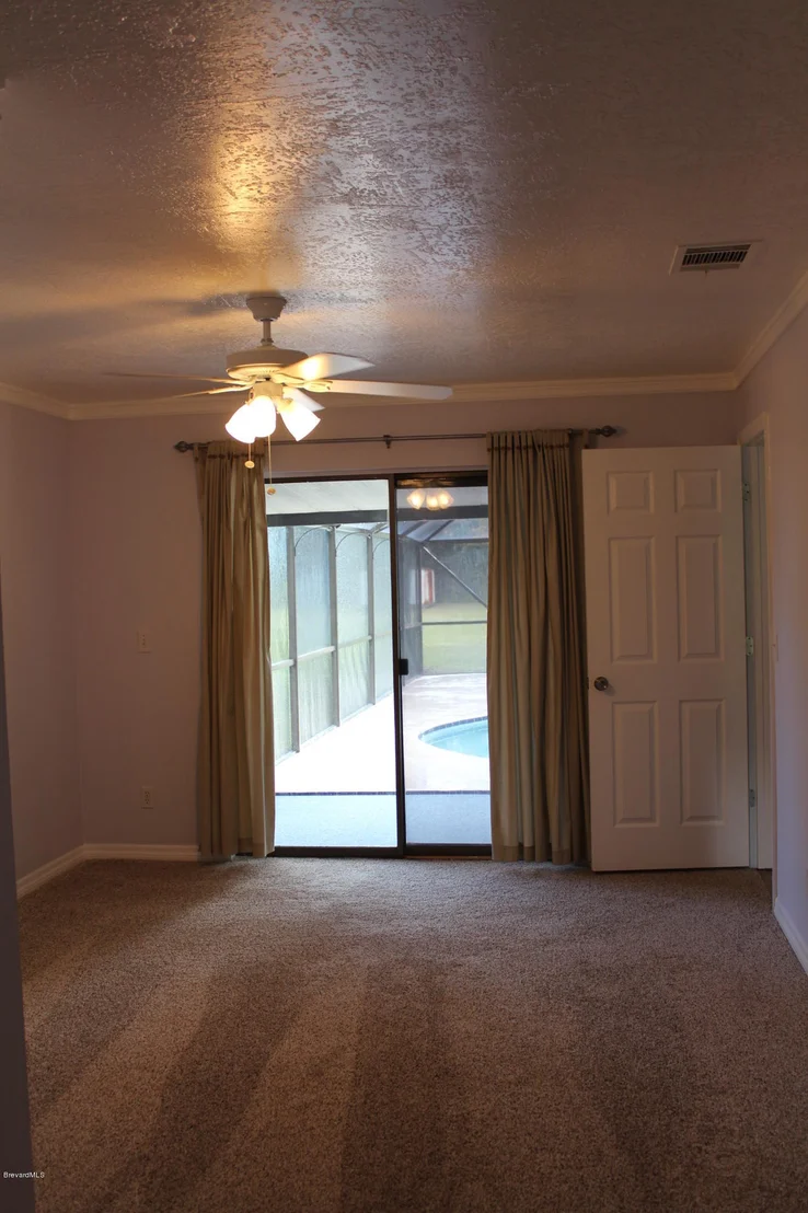 Photo of 2155 Bridle Path