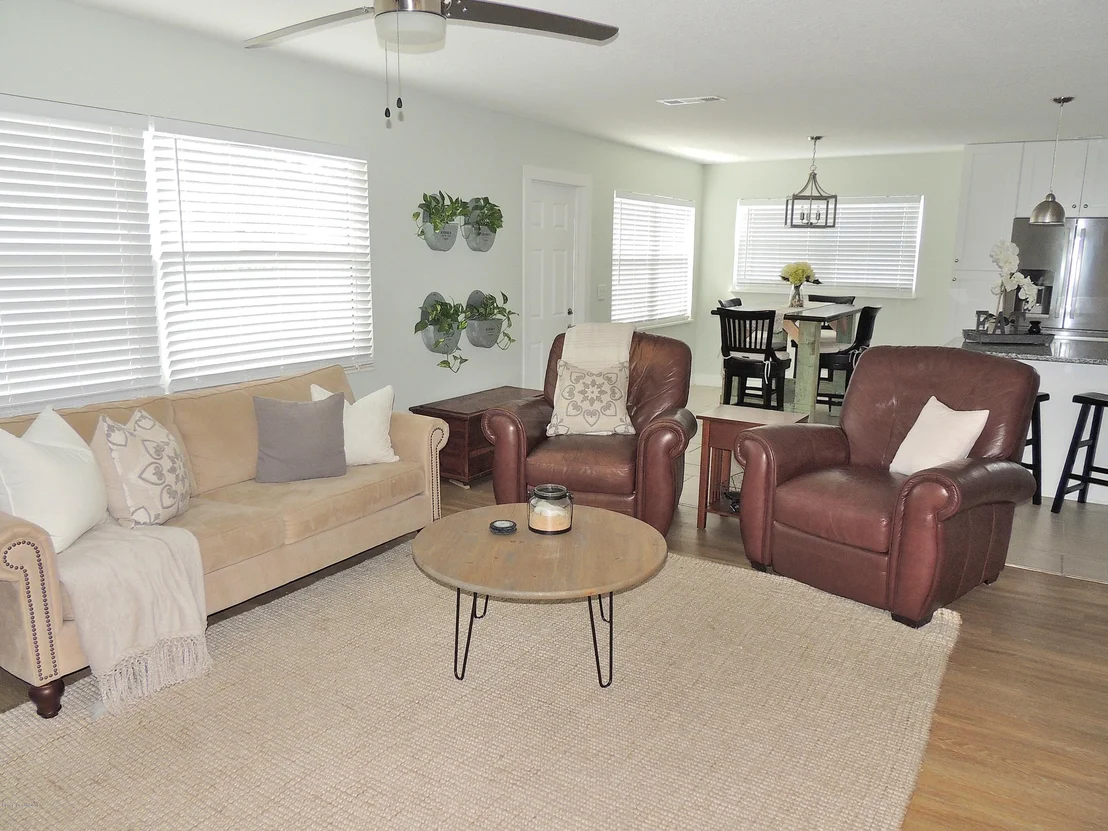 Photo of 991 Nagle Drive