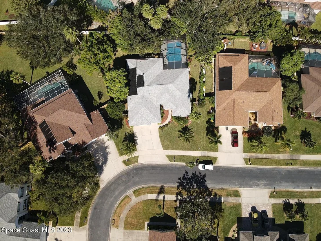 Photo of 6037 Arlington Circle