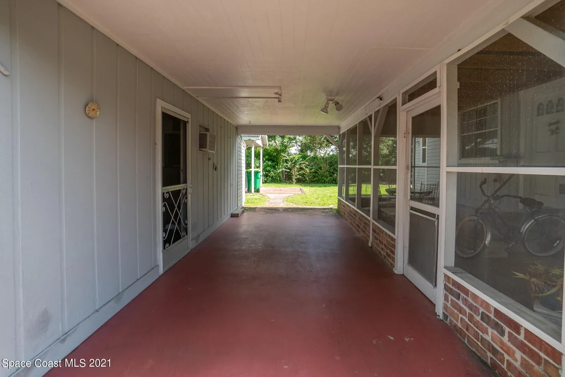 Photo of 4670 Robert Street