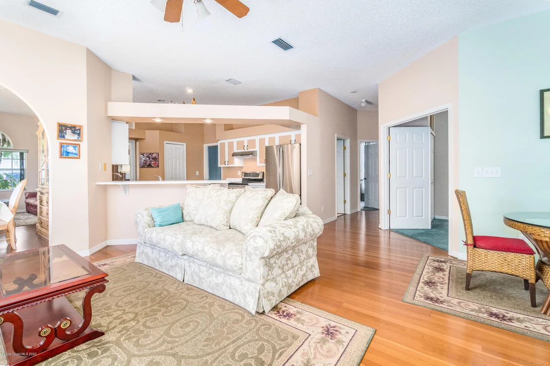 Photo of 7038 Hammock Trace Drive