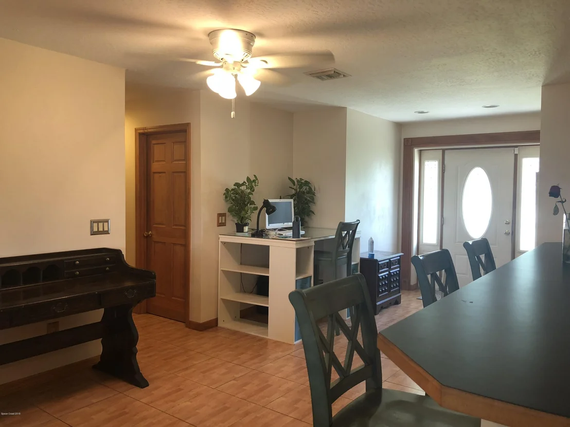 Photo of 730 Bianca Drive NE