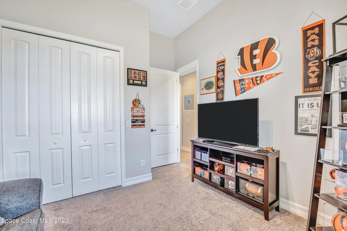 Photo of 7338 Bluemink Lane