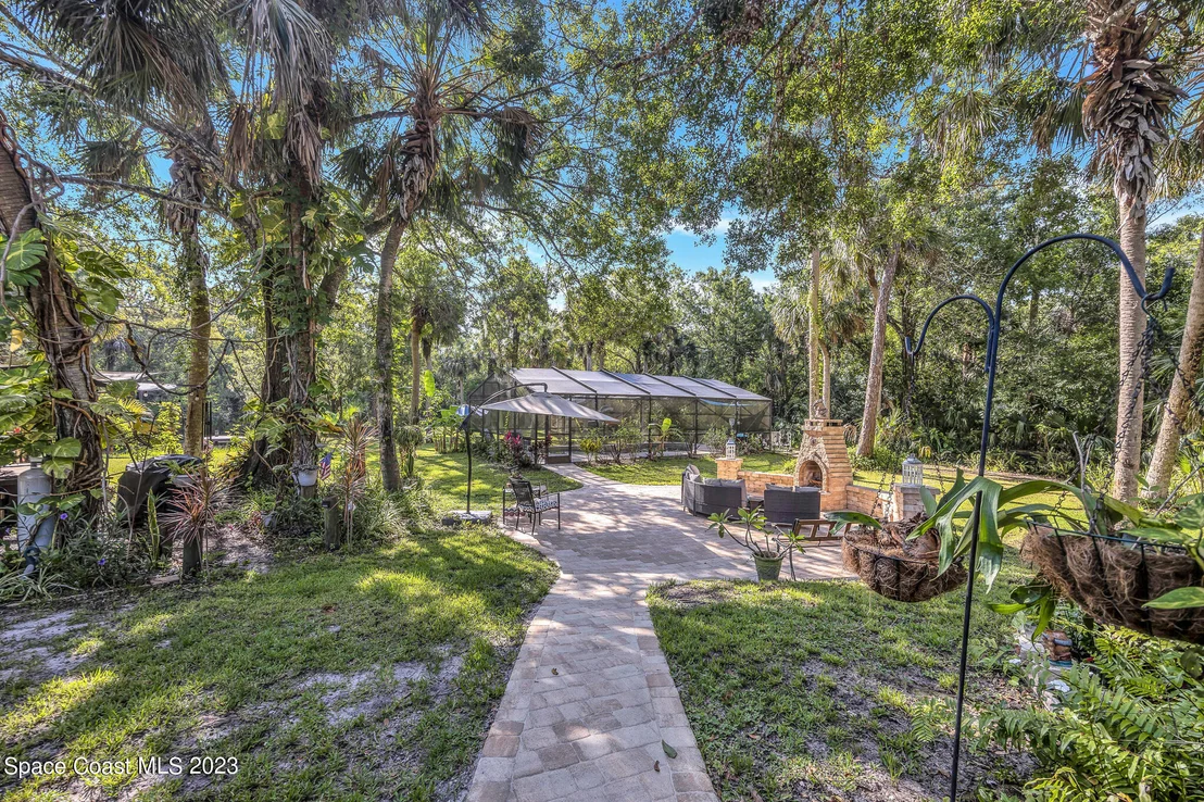 Photo of 2365 Homestead Lane