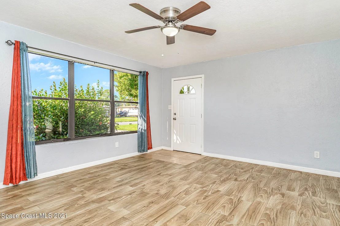 Photo of 1208 Myrtle Lane