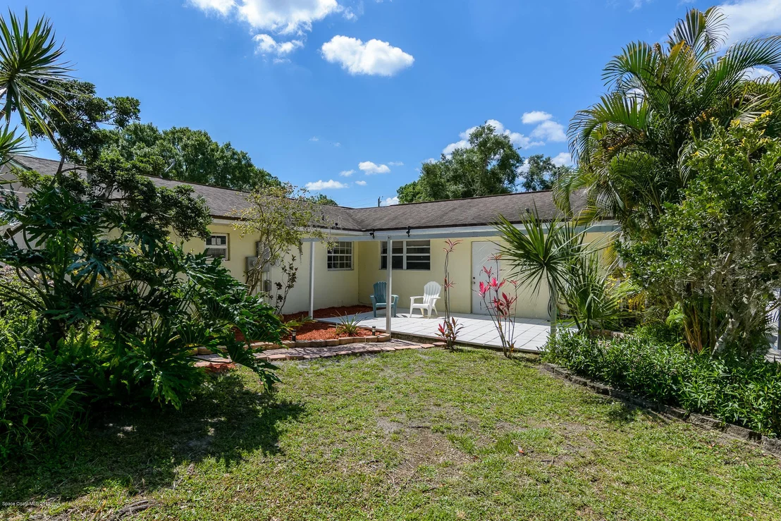 Photo of 1390 Hall Road