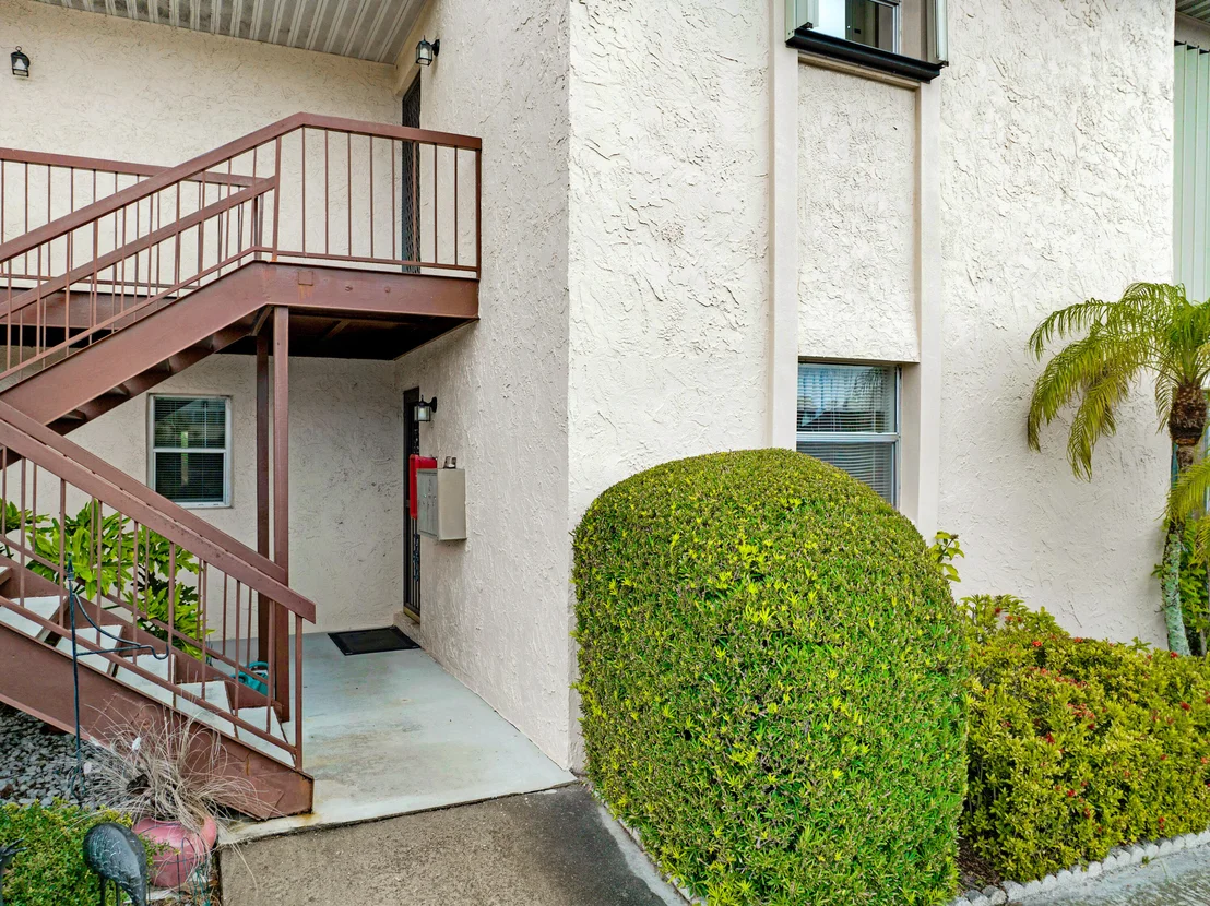 Photo of Unit 4H at 2500 Eagle Drive