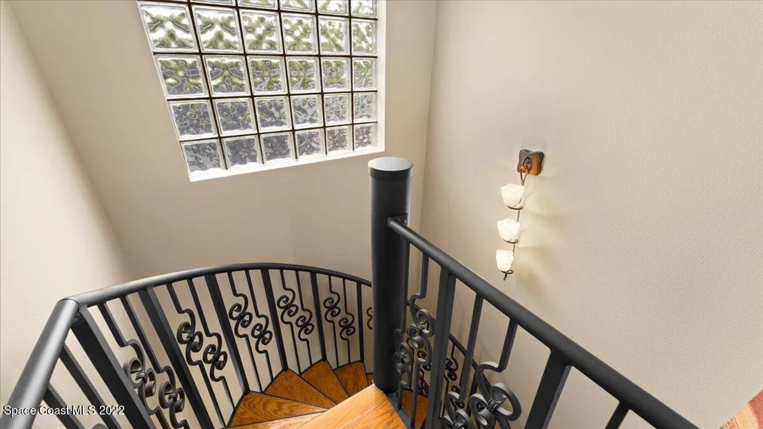 Photo of 873 Oak Park Drive