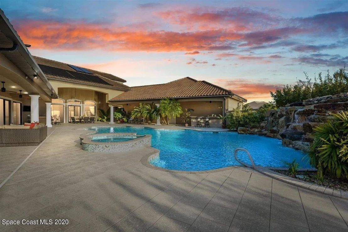 Photo of 924 Derby Lane