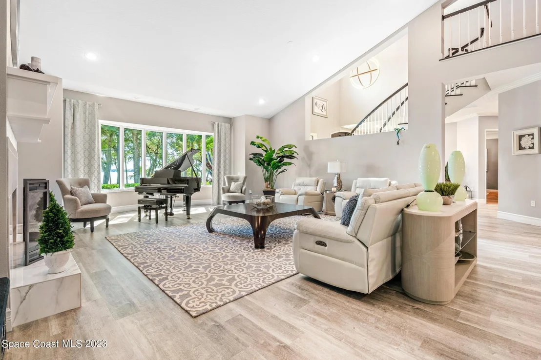 Photo of 1421 Rockledge Drive
